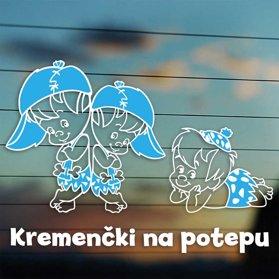 Modra nalepka treh otrok z besedilom po želji na zadnjem steklu.