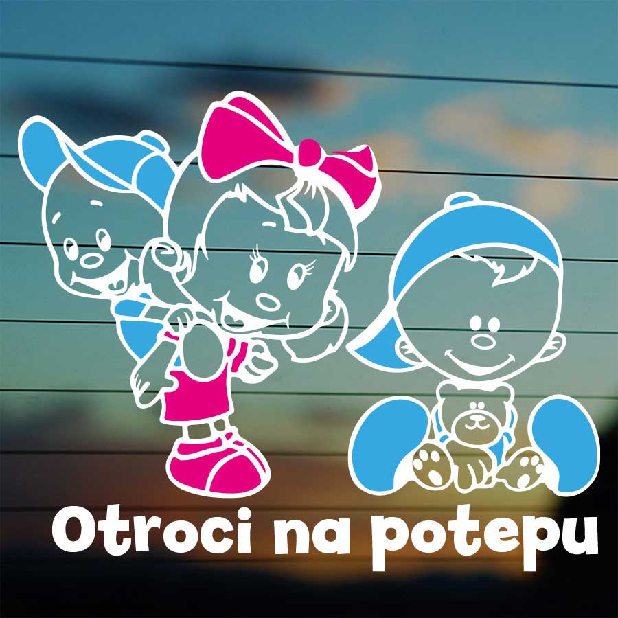 Nalepka treh otrok v modri in rožnati barvi z besedilom po želji na zadnjem steklu.